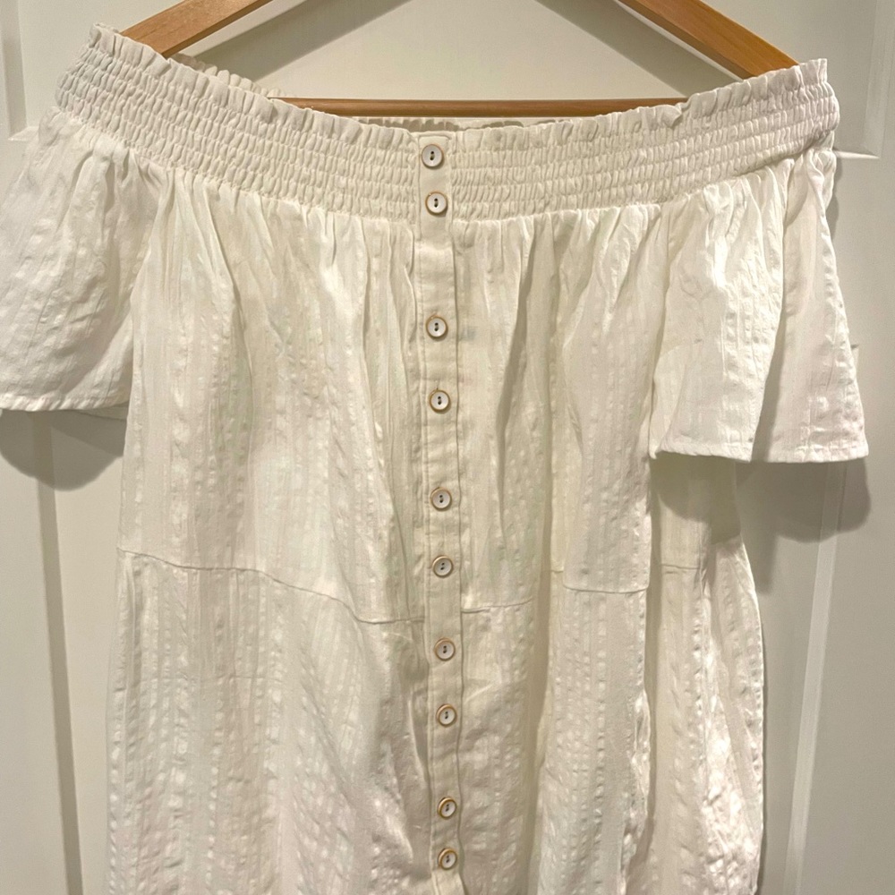 Cute off the shoulder cotton blouse